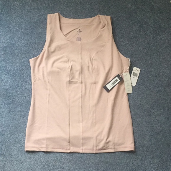 NWT NYDJ Slimming built in bra Top - Picture 3 of 5